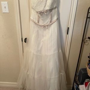 David’s Bridal Beautiful offwhite & Beige Ballgown